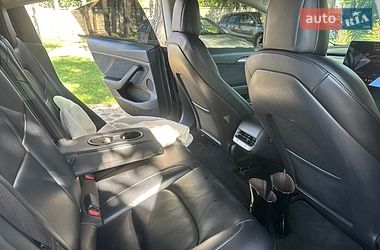 Седан Tesla Model 3 2022 в Гостомеле