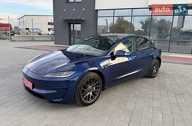 Седан Tesla Model 3 2025 в Ивано-Франковске