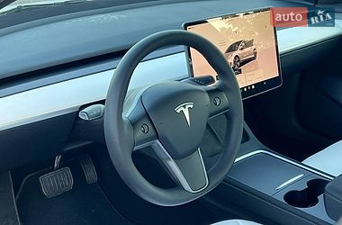 Седан Tesla Model 3 2023 в Рівному