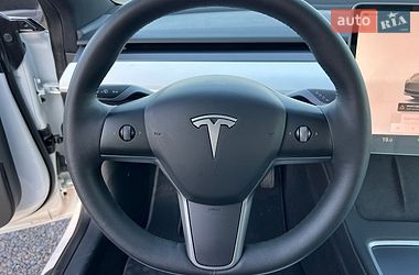 Седан Tesla Model 3 2023 в Рівному
