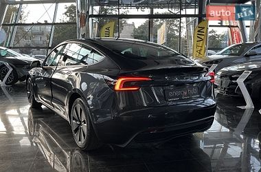 Седан Tesla Model 3 2025 в Днепре