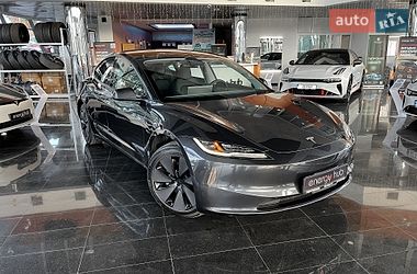 Седан Tesla Model 3 2025 в Днепре