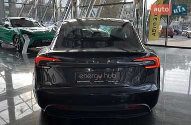 Седан Tesla Model 3 2025 в Днепре