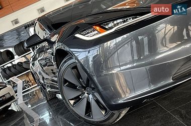 Седан Tesla Model 3 2025 в Днепре