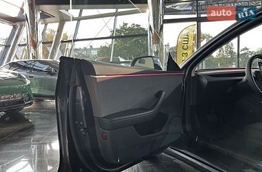 Седан Tesla Model 3 2025 в Днепре