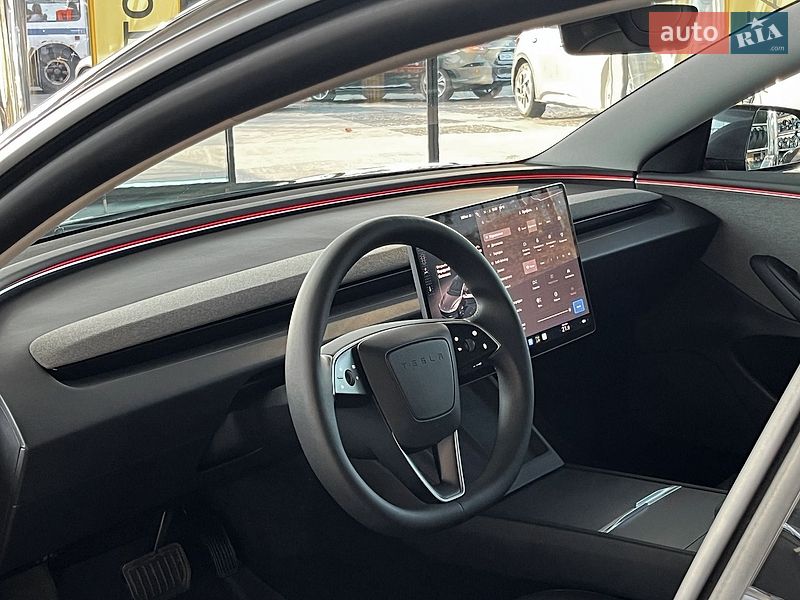 Седан Tesla Model 3 2025 в Днепре
