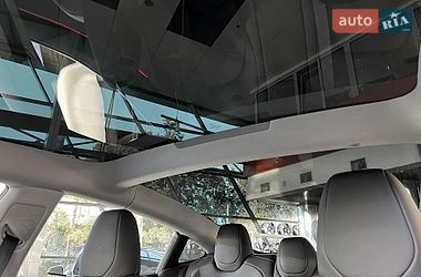 Седан Tesla Model 3 2025 в Днепре