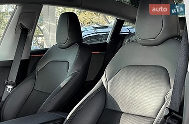 Седан Tesla Model 3 2025 в Днепре