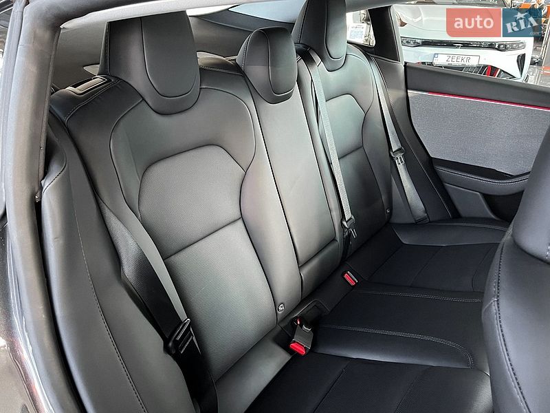 Седан Tesla Model 3 2025 в Днепре