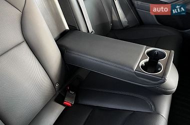 Седан Tesla Model 3 2025 в Днепре