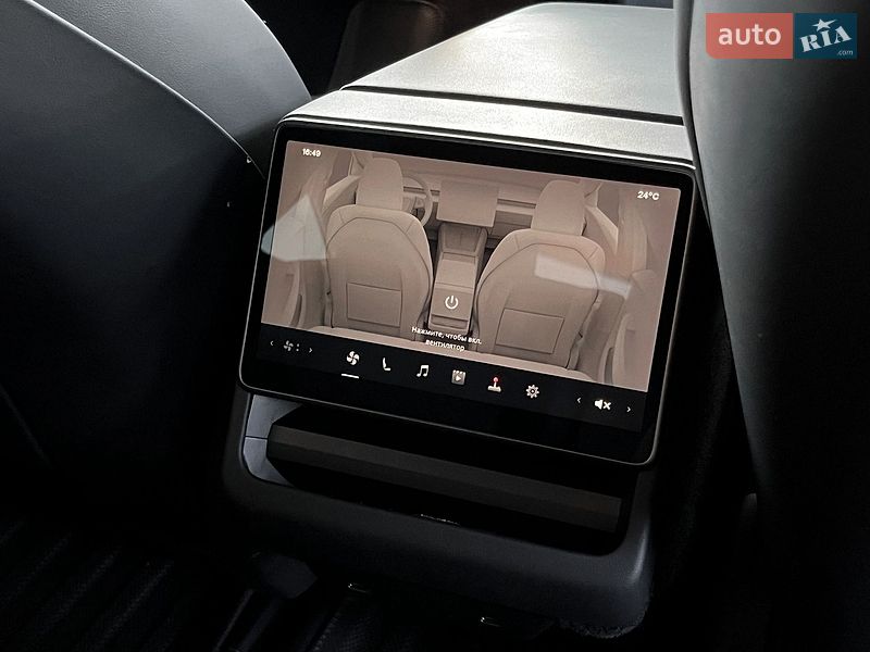 Седан Tesla Model 3 2025 в Днепре