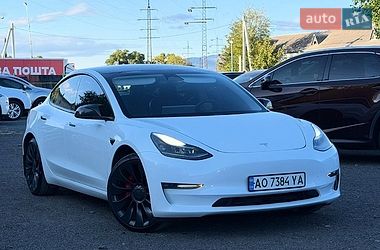 Седан Tesla Model 3 2023 в Львові