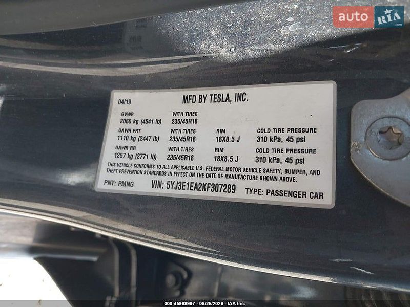 Седан Tesla Model 3 2019 в Ровно