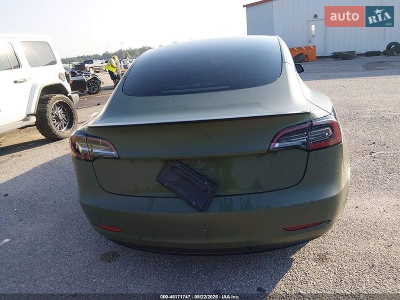 Седан Tesla Model 3 2022 в Львове