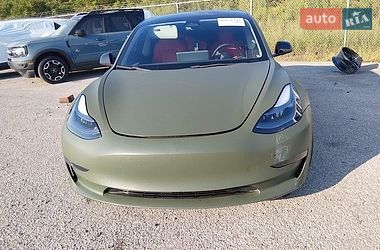 Седан Tesla Model 3 2022 в Львове