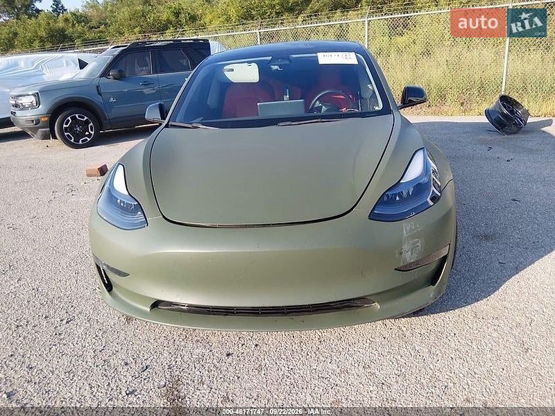 Седан Tesla Model 3 2022 в Львове
