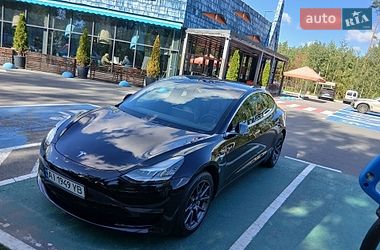 Седан Tesla Model 3 2020 в Києві