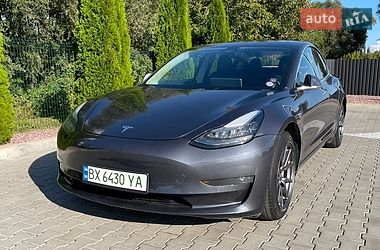 tesla model-3 2019 в Хмельницький від професійного продавця Яремчук
