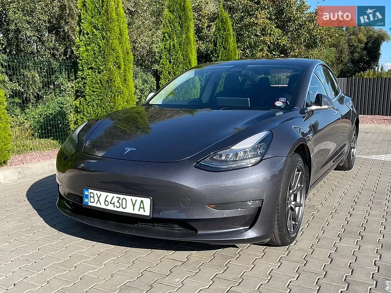 Tesla Model 3 2019