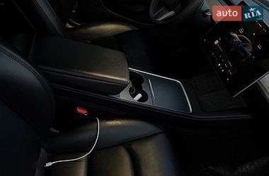Седан Tesla Model 3 2022 в Ивано-Франковске