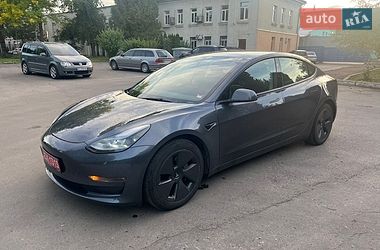 Седан Tesla Model 3 2023 в Львові