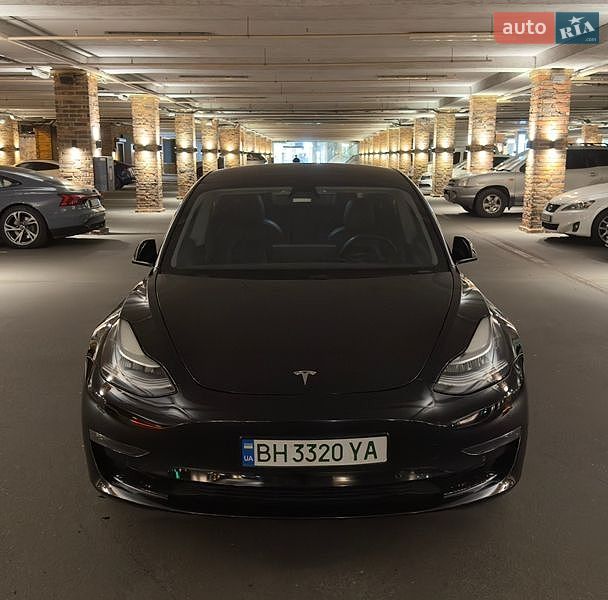 Седан Tesla Model 3 2020 в Одессе