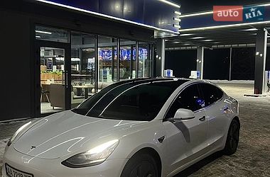 Седан Tesla Model 3 2017 в Киеве