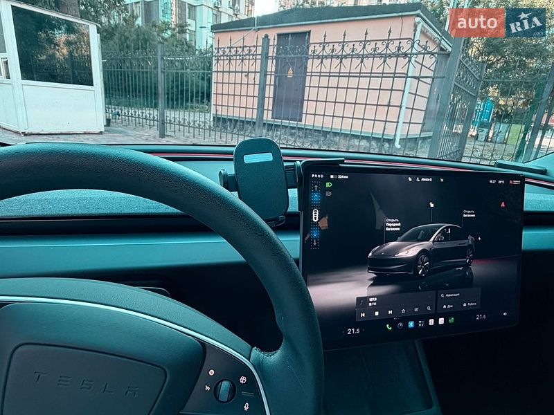 Седан Tesla Model 3 2024 в Одессе