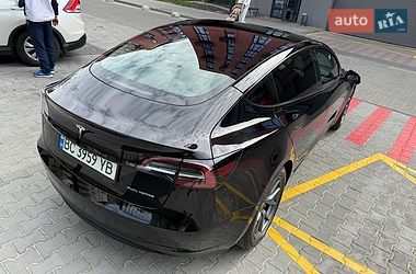 Седан Tesla Model 3 2022 в Львове