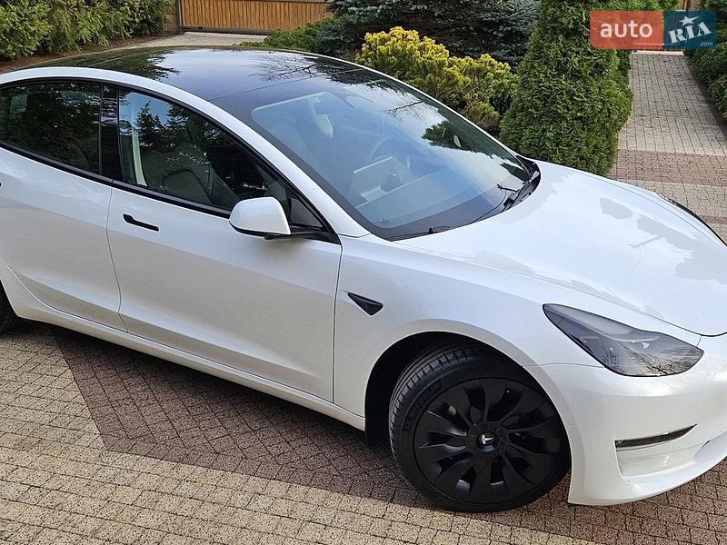 Седан Tesla Model 3 2023 в Виннице фото Седан Tesla Model 3 2023 в Виннице