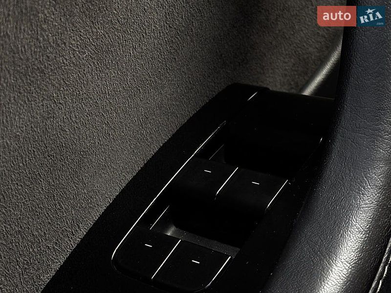 Седан Tesla Model 3 2019 в Белогородке