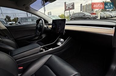 Седан Tesla Model 3 2019 в Белогородке