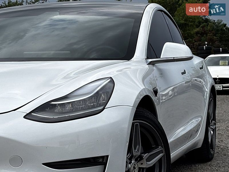 Седан Tesla Model 3 2019 в Белогородке