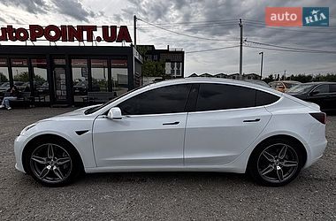 Седан Tesla Model 3 2019 в Белогородке