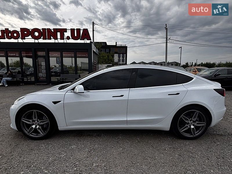 Седан Tesla Model 3 2019 в Белогородке