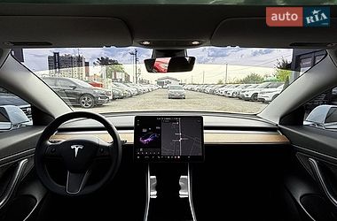 Седан Tesla Model 3 2019 в Белогородке