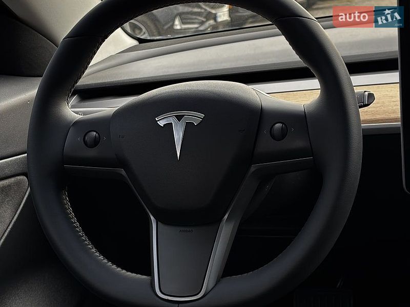 Седан Tesla Model 3 2019 в Белогородке
