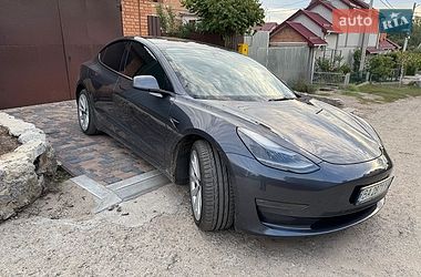 Седан Tesla Model 3 2022 в Кропивницькому