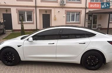 Седан Tesla Model 3 2018 в Борисполі