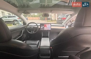 Седан Tesla Model 3 2018 в Борисполі