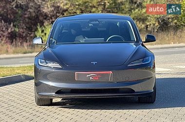 Седан Tesla Model 3 2024 в Тернополі