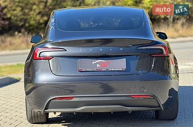Седан Tesla Model 3 2024 в Тернополі