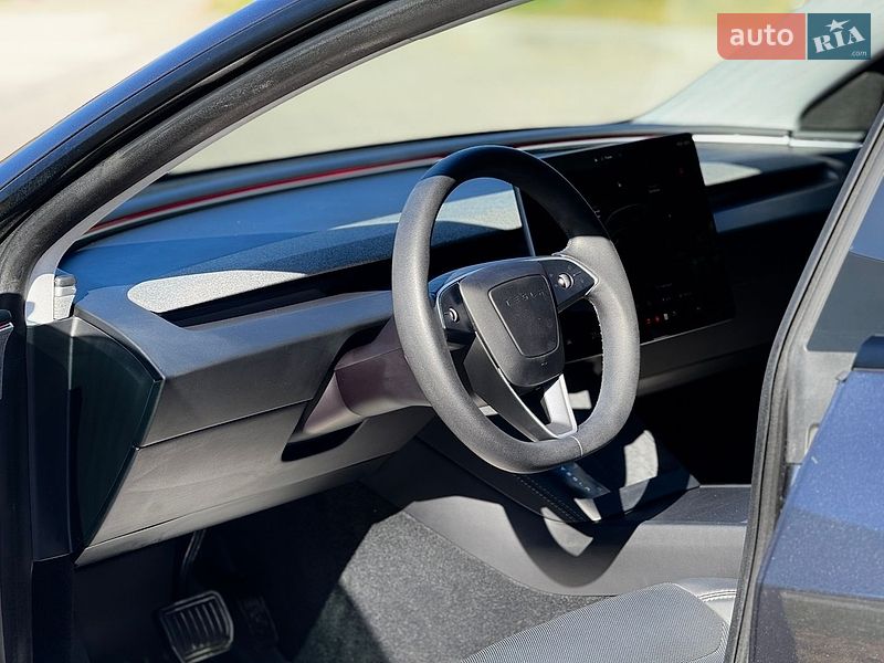 Седан Tesla Model 3 2024 в Тернополі