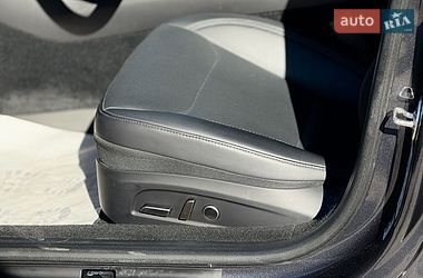 Седан Tesla Model 3 2024 в Тернополі