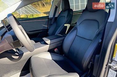 Седан Tesla Model 3 2024 в Тернополі