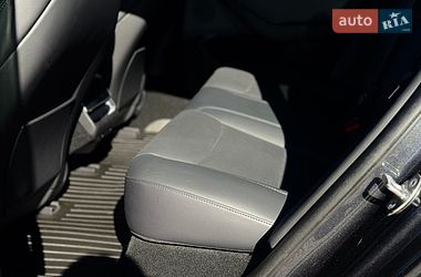 Седан Tesla Model 3 2024 в Тернополі