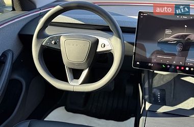 Седан Tesla Model 3 2024 в Тернополі