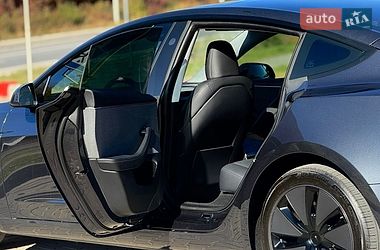 Седан Tesla Model 3 2024 в Тернополі