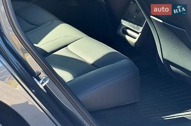 Седан Tesla Model 3 2024 в Тернополі