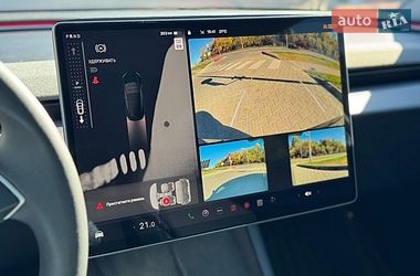 Седан Tesla Model 3 2024 в Тернополі